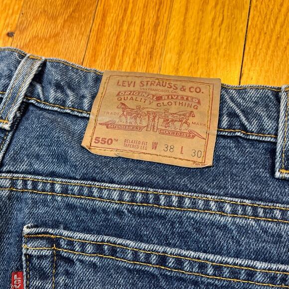 Vintage Levi’s 550 Relaxed Fit Tapered Leg Jeans 38x30 USA Made 90s Medium Wash - Picture 11 of 12
